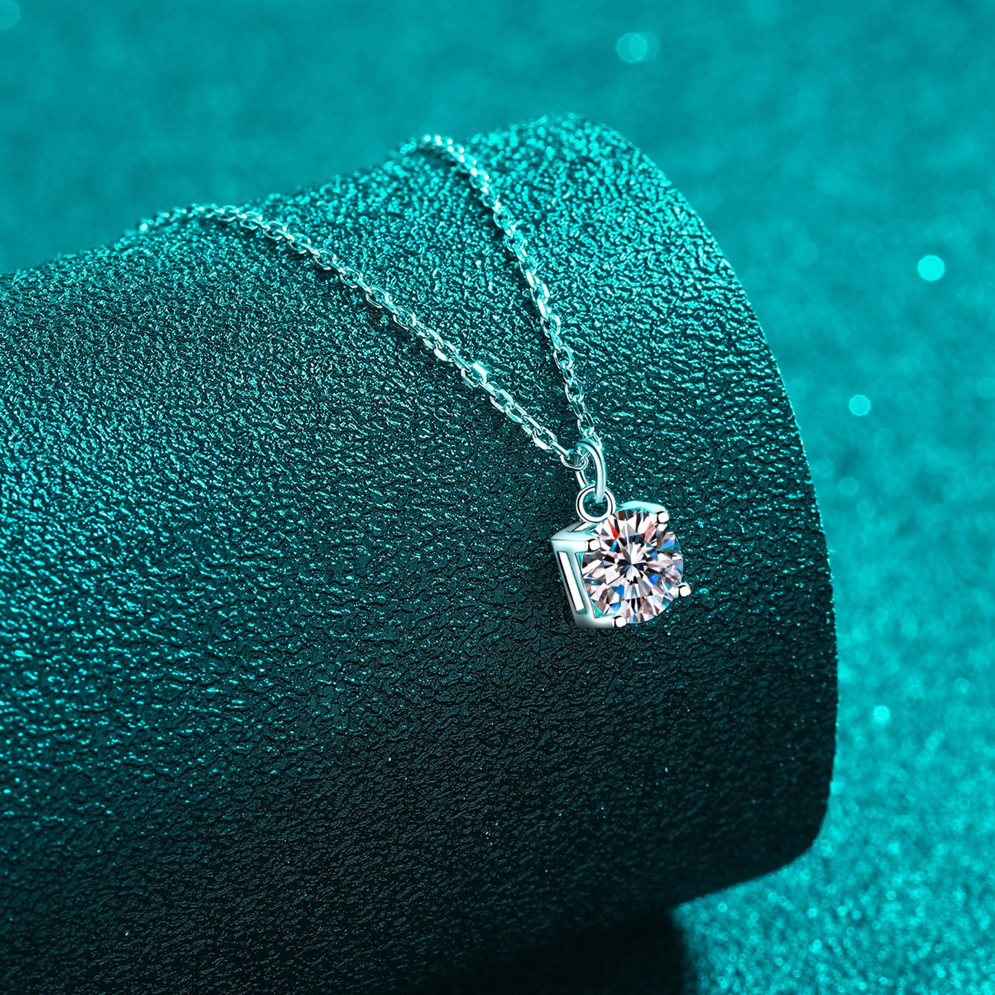 THE MIA SOLITAIRE NECKLACE