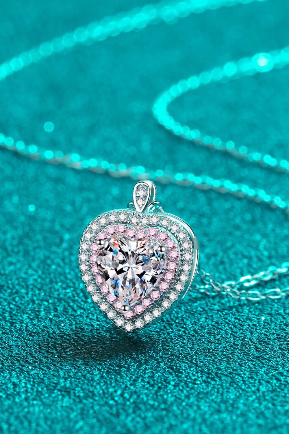 THE BELLA HEART NECKLACE