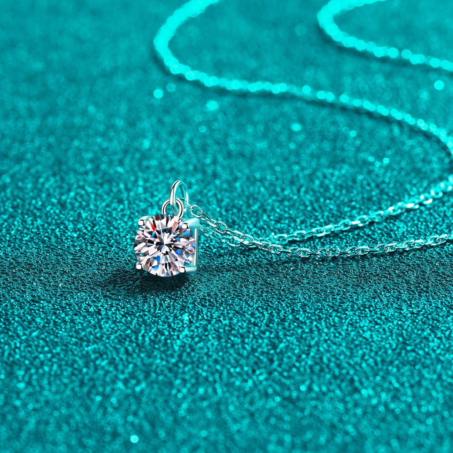 THE MIA SOLITAIRE NECKLACE